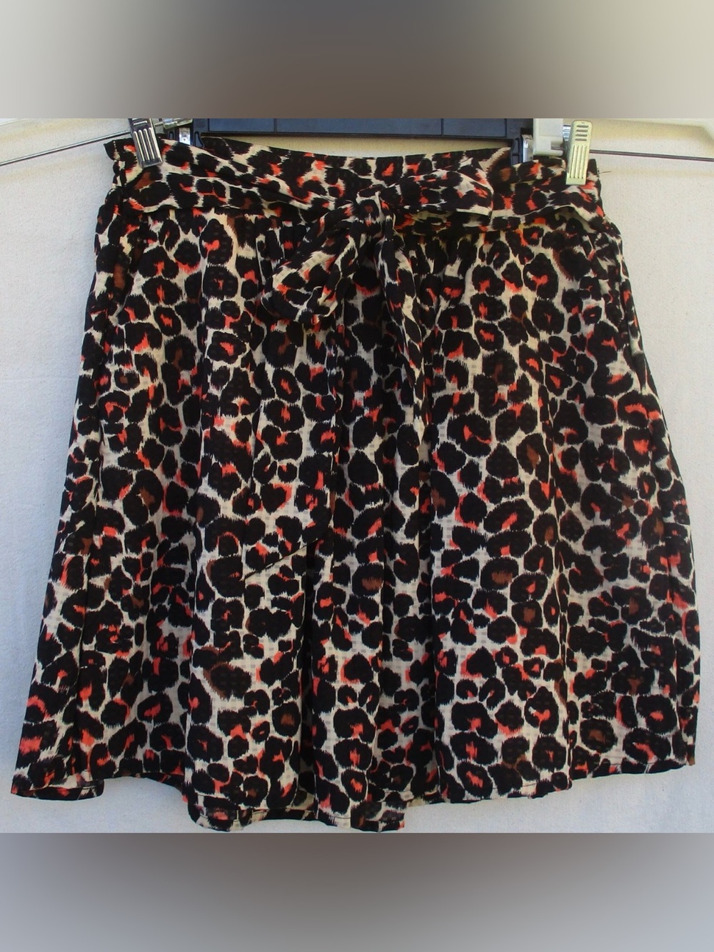 Who What Wear Leopard Print Tie-Waist Mini Skirt - Size Small EUC